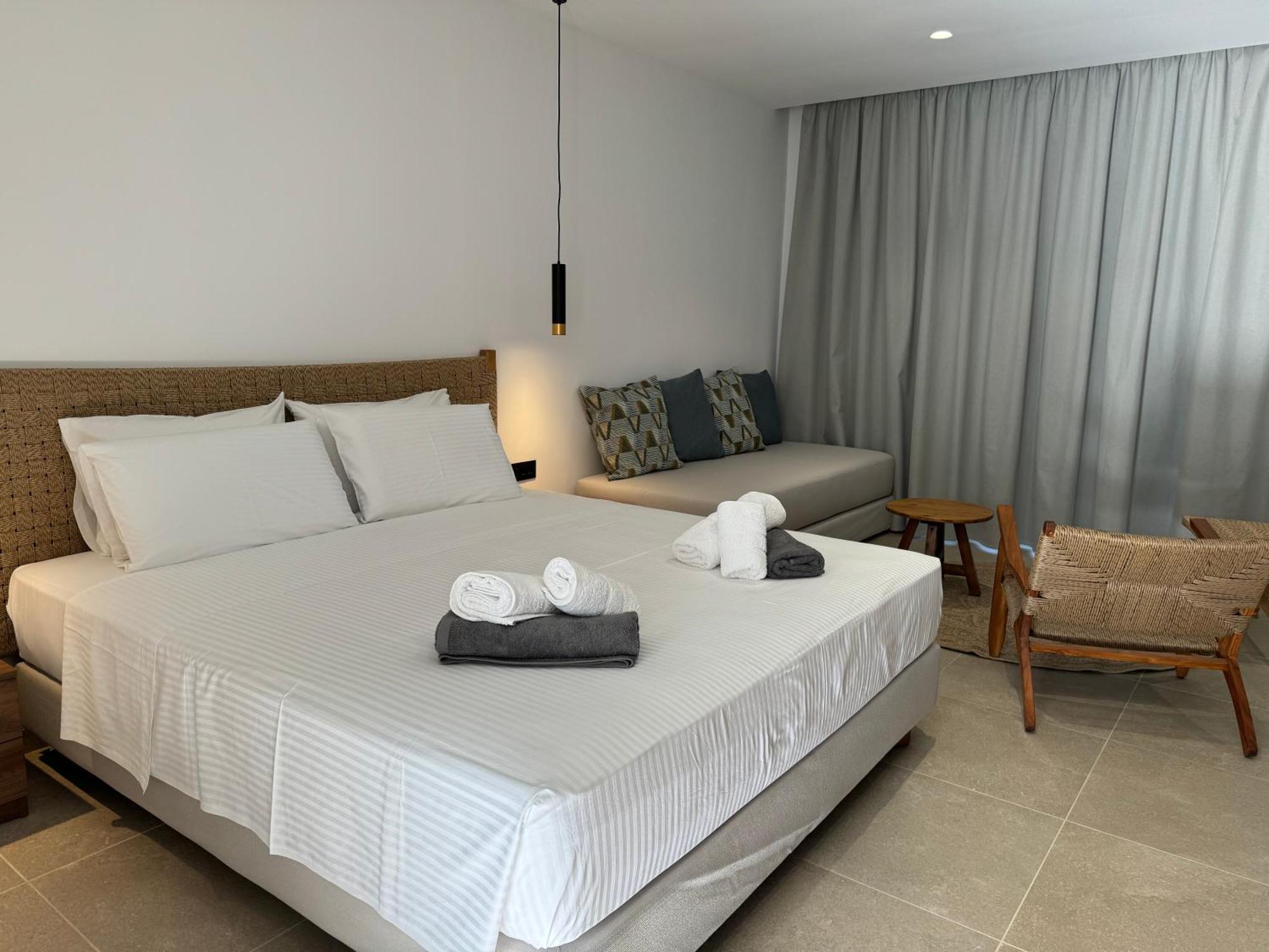 Johannes Boutique Apartments & Suites Afantou Exteriör bild